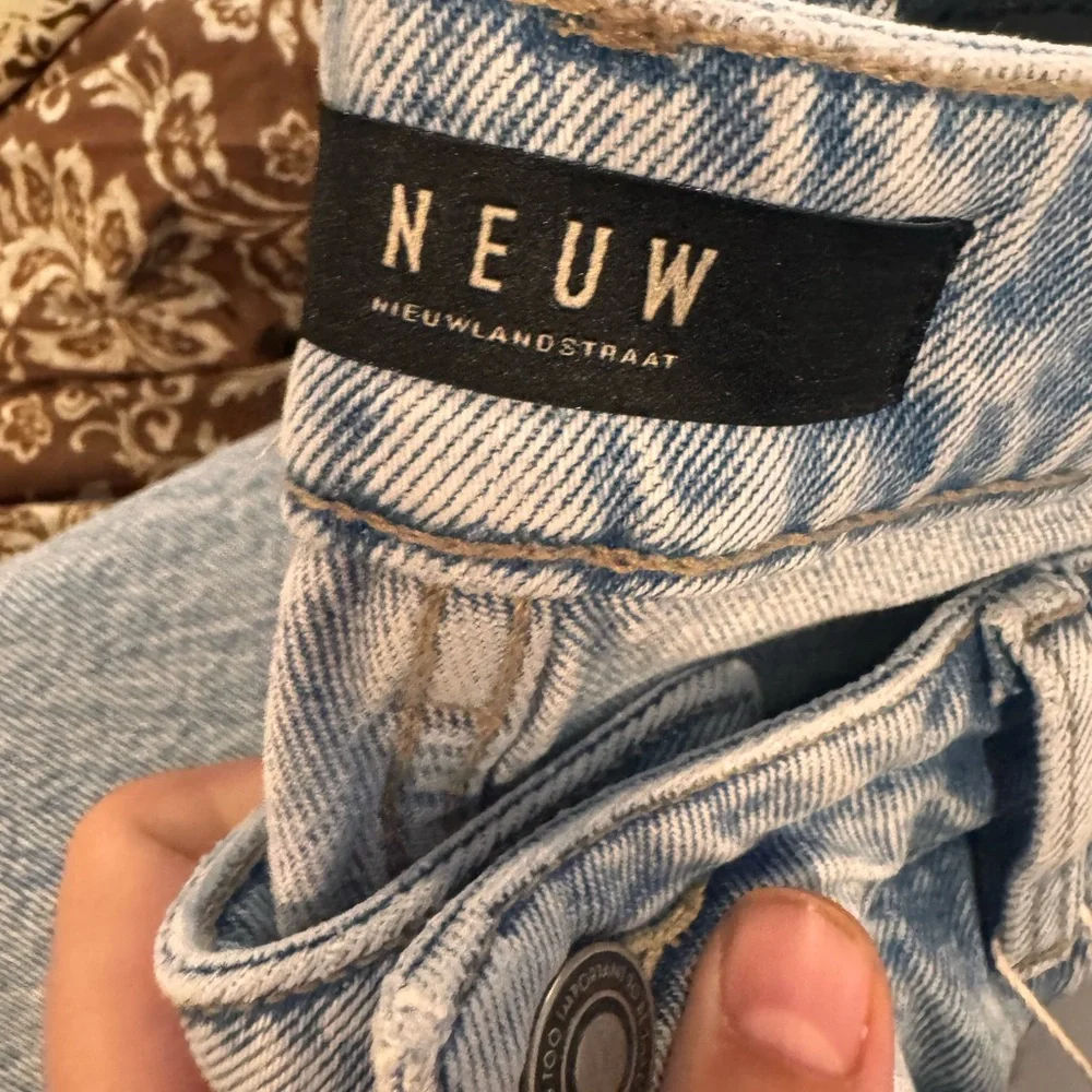 Neuw Light Blue Straight Leg Women's Jeans - Picture 5 of 12